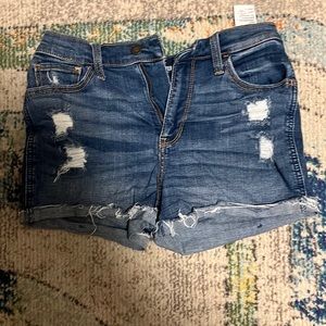 dark wash hollister shorts, lightly worn